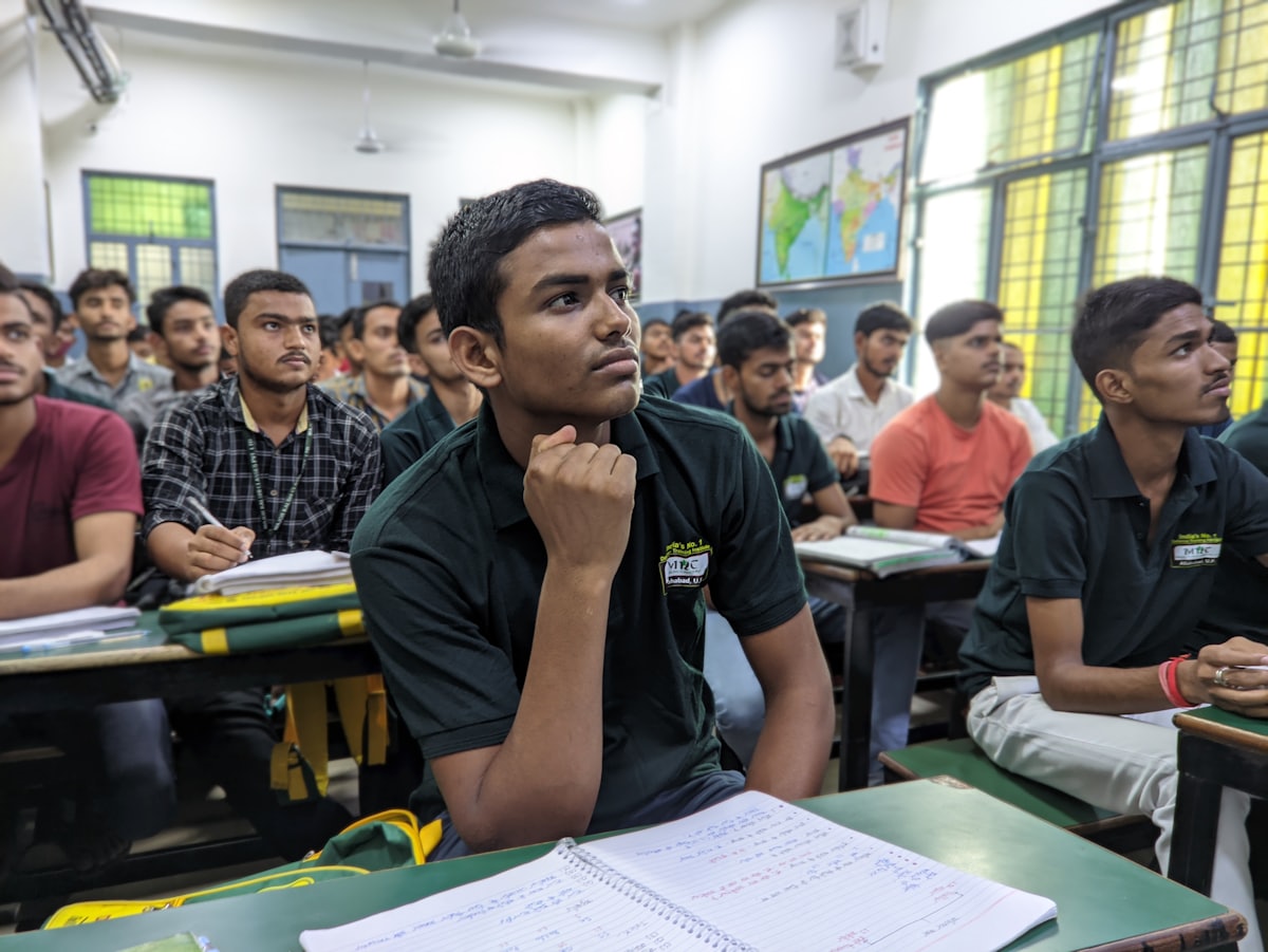 A full lecture hall of engineering students during a session